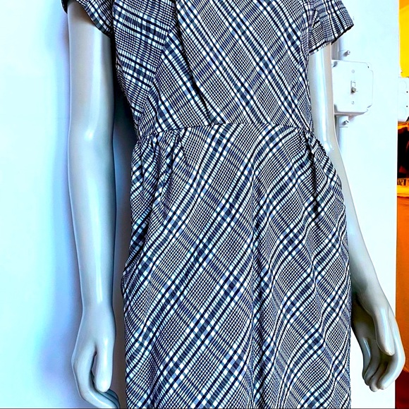 Vintage Beautiful Dress - Picture 9 of 10